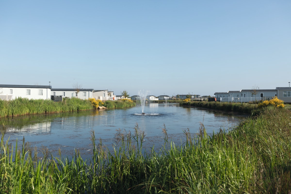 Caravan lake view at Thornwick Bay