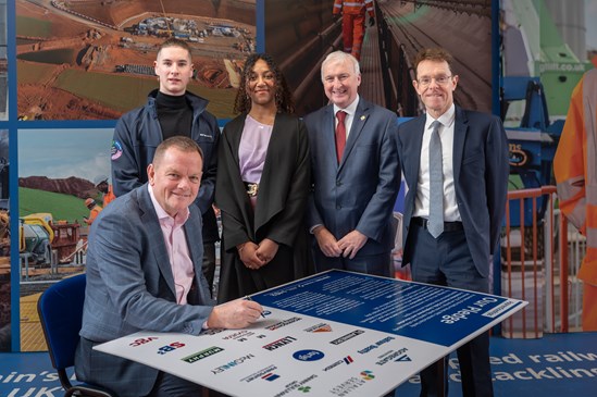 HS2 to create 200 more apprenticeship jobs in the West Midlands: HS2 to create 200 more apprenticeship jobs in the West Midlands