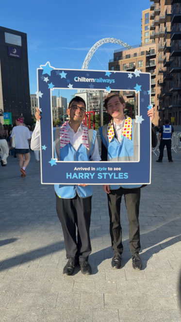 Harry Styles - Chiltern Railways 4
