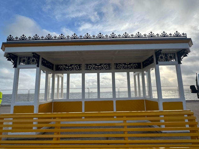 Yellow shelter restored