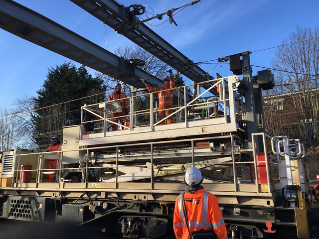 Christmas 2016 - Gidea Park wiring train Boxing Day