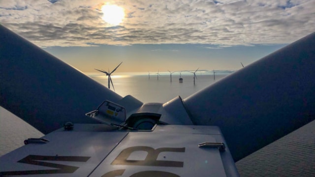 New Network Rail deal to run depots, offices and stations from wind power: RWE offshore-wind-farm-gwynt-y-mor