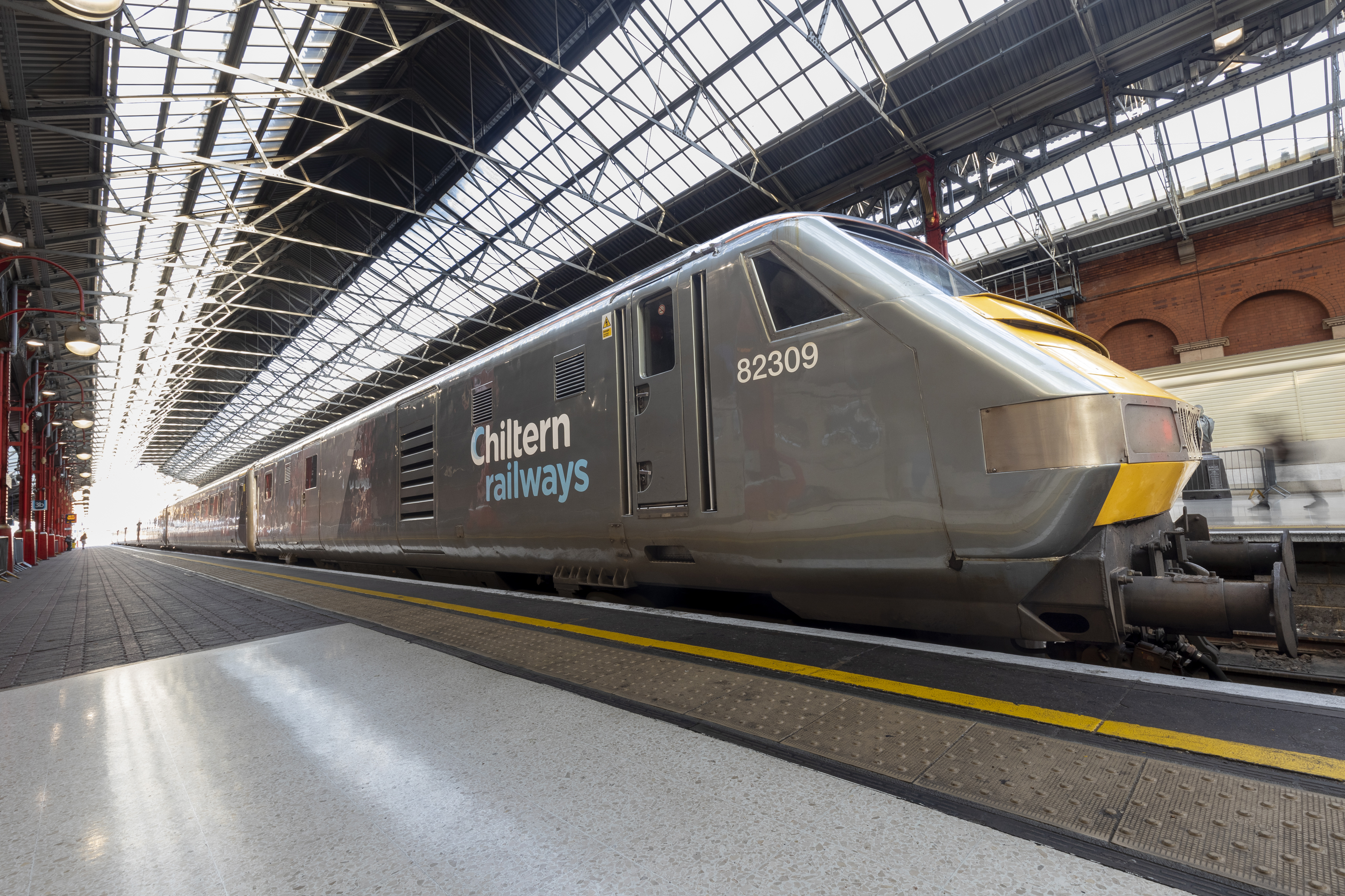 Chiltern Railways warn customers of busy trains between Oxford and