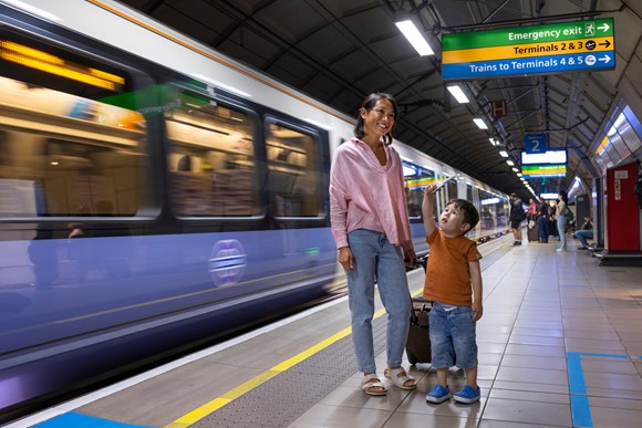 elizabeth line travel news