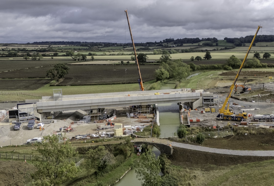 Finishing touches are applied to the Oxford Canal viaduct, with Bridge 128 in the forground Sept 2026