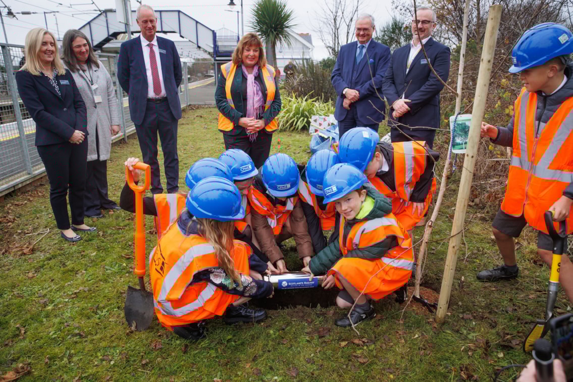 Transport Secretary marks restoration of Troon Station 13112024 (8)
