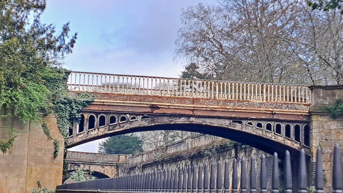 Passengers urged to plan ahead as Network Rail restores two of Brunel’s historic landmarks in Bath and Wiltshire: The Sydney Gardens footbridge in Bath