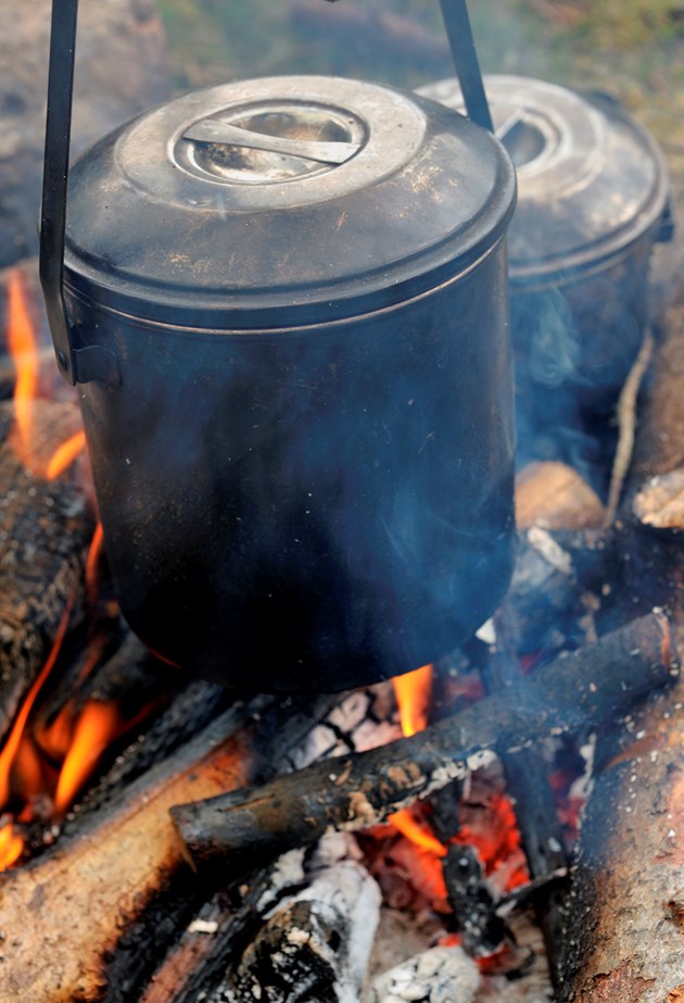 Pot of boiling water on campfire - credit SNH-Lorne Gill