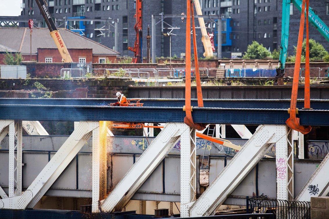 The orange army working to remove Princes Bridge