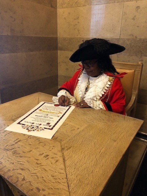 Lord Mayor signing Freedom of Entry