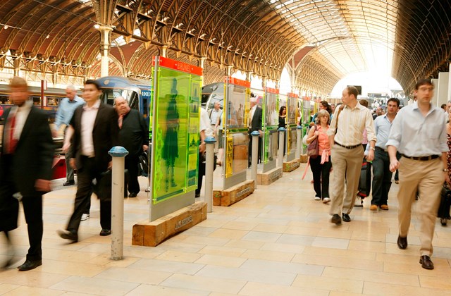 PASSENGERS DISCOVER BRUNEL’S LEGACY : Brunel Exhibition at Paddington