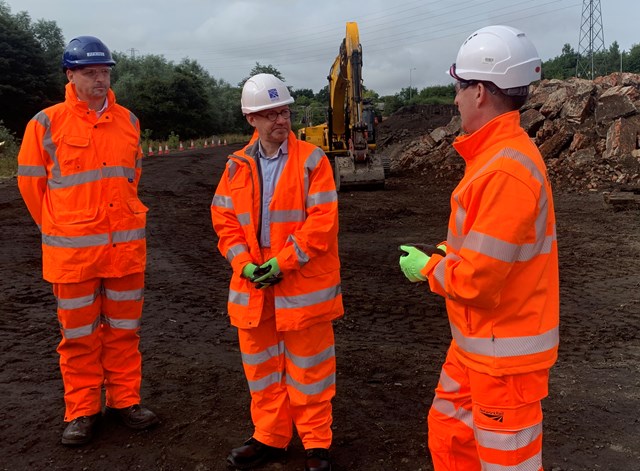 Minister sees first-hand Levenmouth Rail link progress: Patrick Harvie at Levenmouth 