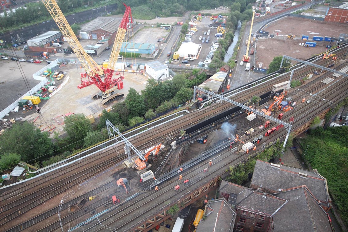 Major bridge reconstruction work starts in Manchester – passengers reminded to check journeys: Major bridge reconstruction work starts in Manchester – passengers reminded to check journeys