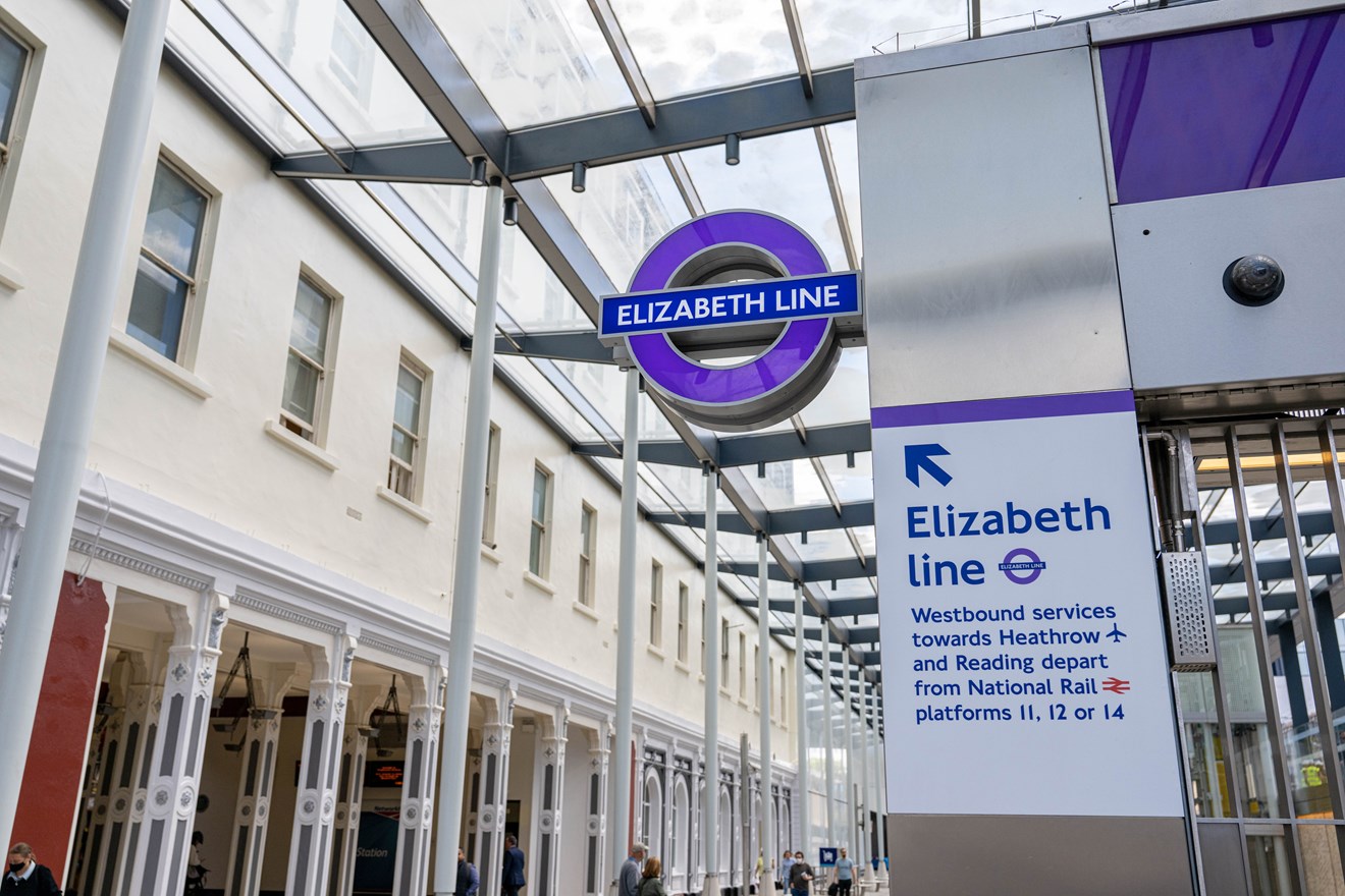 Transport for Londons’ Elizabeth line transforming journeys powered by Siemens Mobility’s digital technology: IM2022056507MO original
