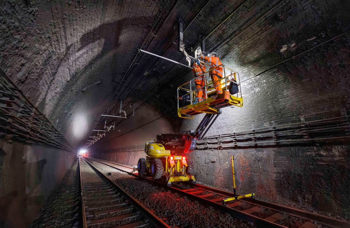 Severn Tunnel 2026 - installing bridge arms wide shot tunnel mouth