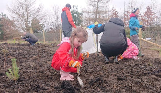 Addiewell Wee Forest planting day - 16 Mar 22 - photo credit NatureScot