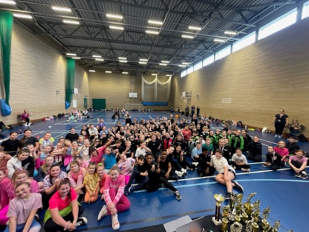 Primary schools dance group - Grŵp dawns ysgolion cynradd