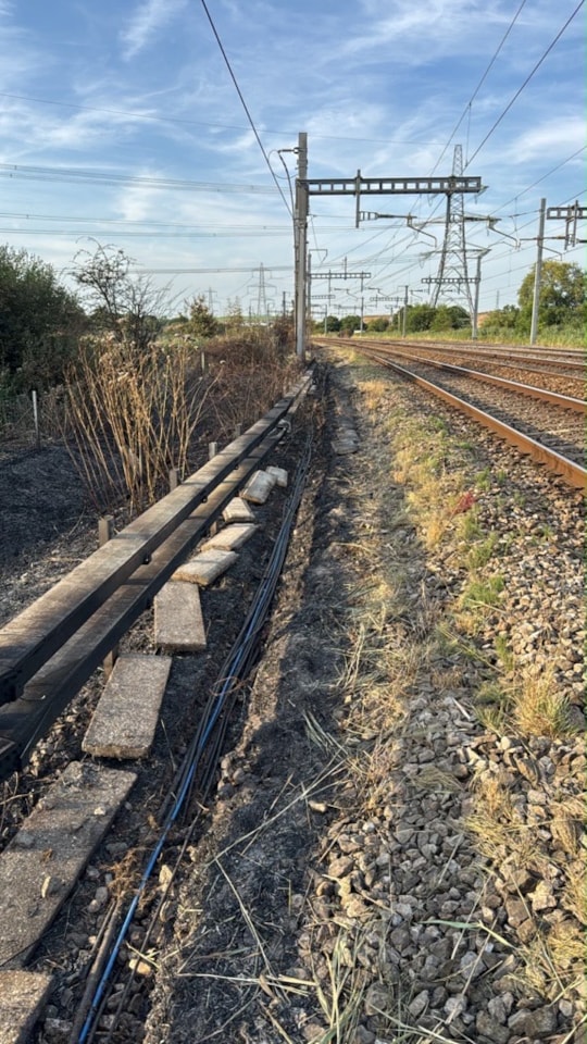 Lineside fire newport-cardiff damage2: Lineside fire newport-cardiff damage2