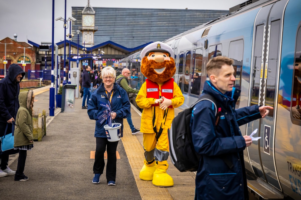 RNLI Cleethorpes by Jonny Walton  15