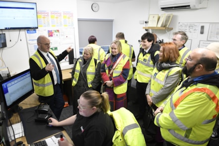 Attendees at Hoeford see how EV buses are scheduled