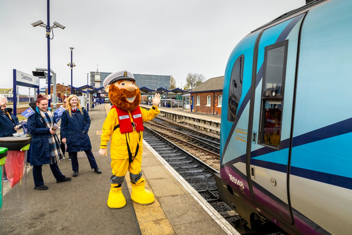 RNLI Cleethorpes by Jonny Walton  20