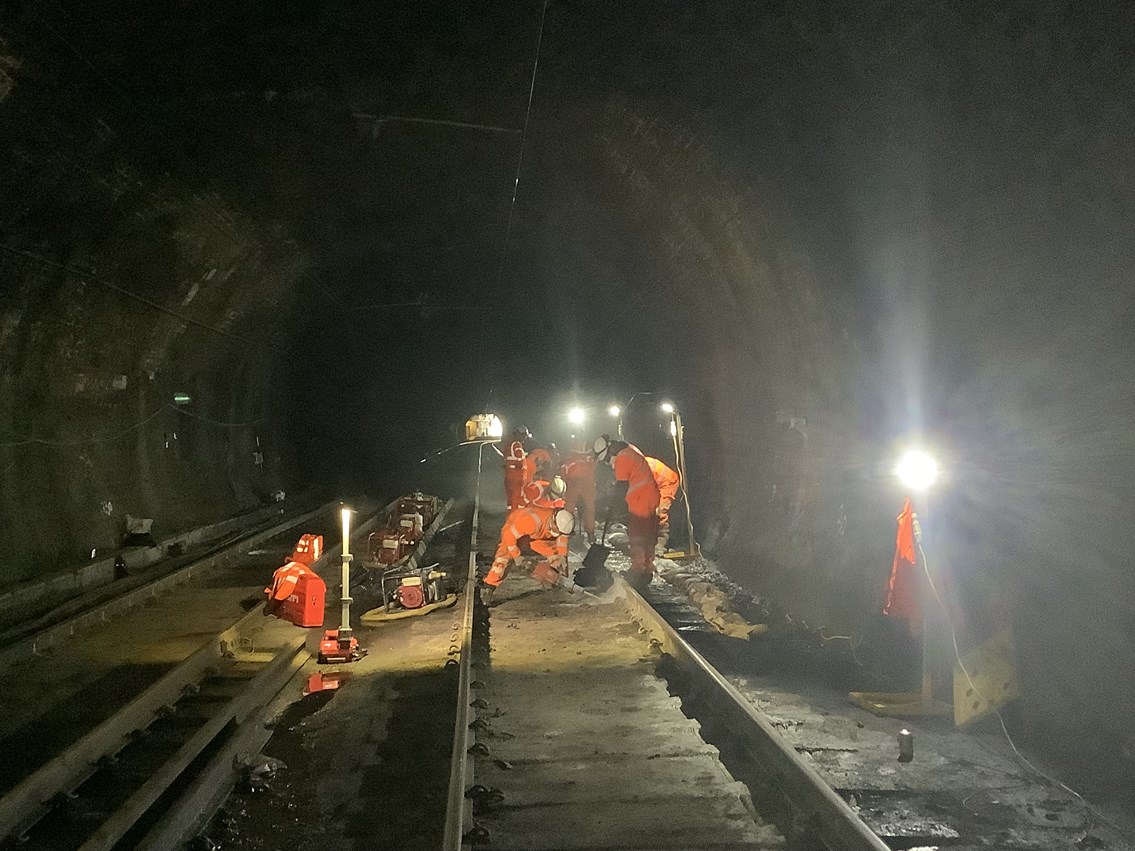 Network Rail begins £2.5m improvements to the Finnieston tunnel: IMG 0477