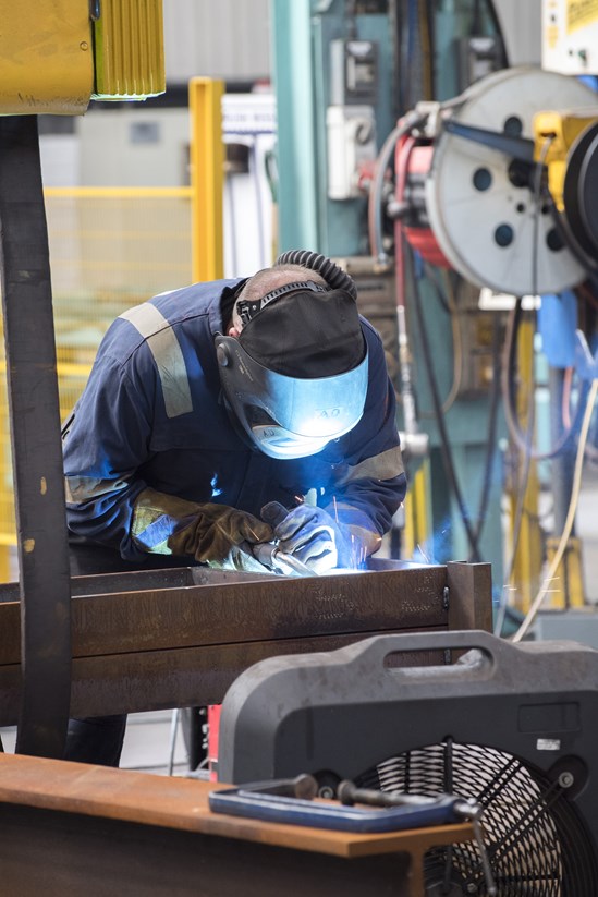 Worker at Mabey Bridge July 2020: Credit: Henry Thomas
(Mabey Bridge Head Office and Factory, Lydney, Gloucestershire, workers, bridge, steel)
Internal Asset No. 17307