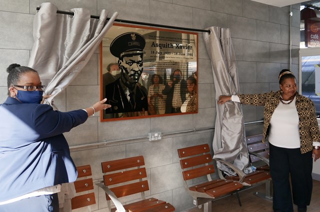 Plaque unveiled at Chatham Station, dedicated to Asquith Xavier who was a pioneer for black equality: Asquith's daughters, Maria Xavier and Sheena St John unveiling his plaque