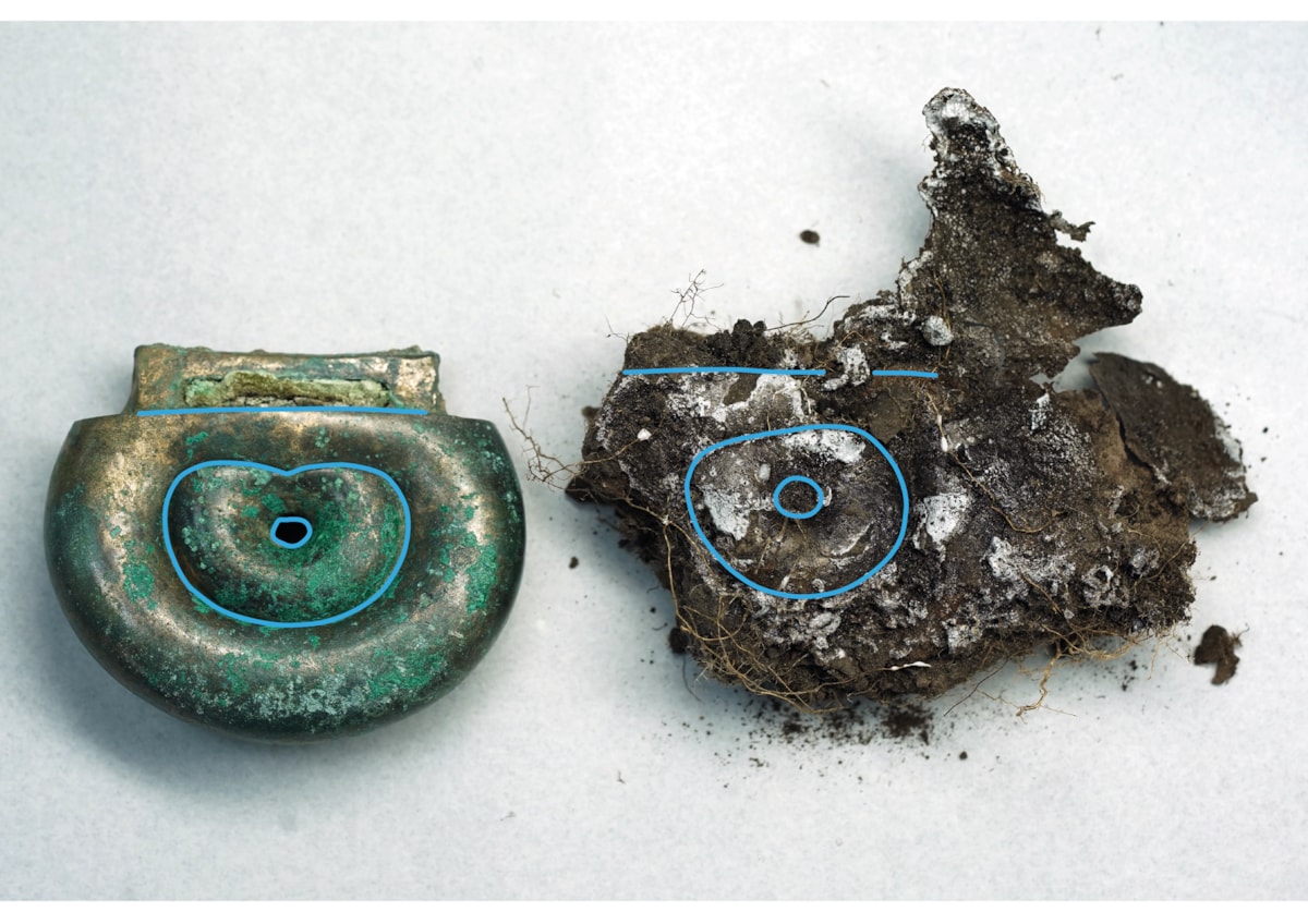 Line art showing the shape of a clay mould from the Blyth Hoard credit National Museums Scotland