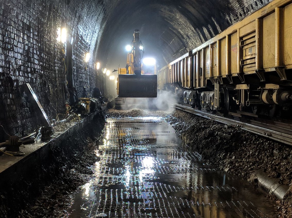 Passengers experience faster and more reliable journeys after £21million Sevenoaks tunnel refurbishment: Sevenoaks Tunnel Refurbishment 2018 (9)