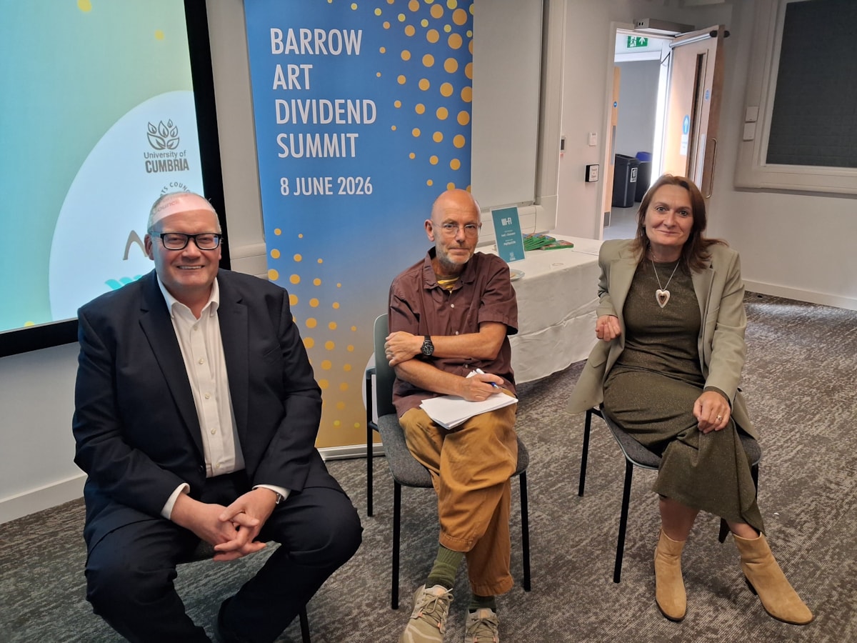 Headline speakers Darren Henley and Wayne Hemingway with the university’s Vice Chancellor, Julie Mennell-2