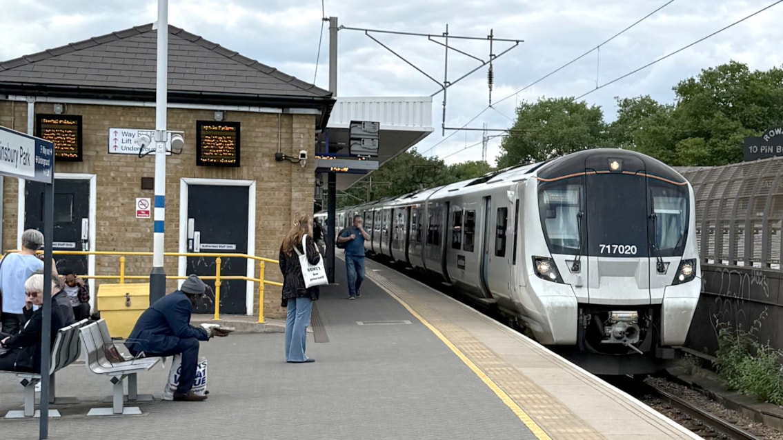 GTR carries passengers in 717 using updated version of ETCS: First 717 in pass service in 3.6.0 Finsbury Park