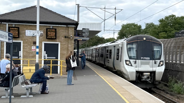 GTR carries passengers in 717 using updated version of ETCS: First 717 in pass service in 3.6.0 Finsbury Park