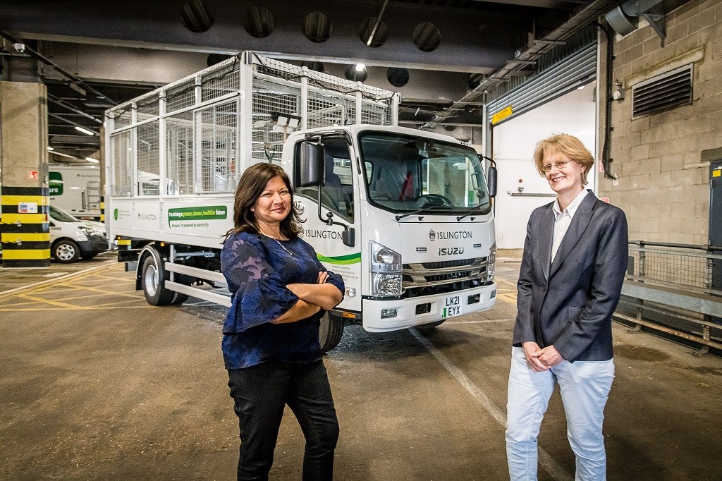 From left to right: Shirley Rodrigues (London's Deputy Mayor for Environment and Energy); Cllr Champion (Islington Council's Executive Member for Environment and Transport).