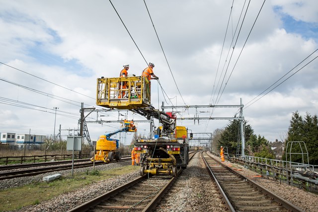 Chadwell Heath - overhead line upgrades Easter 2015 03