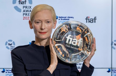 Tilda Swinton received the 2022 FIAF Award at the National Library of Scotland, Glasgow. Credit: Neil Hanna