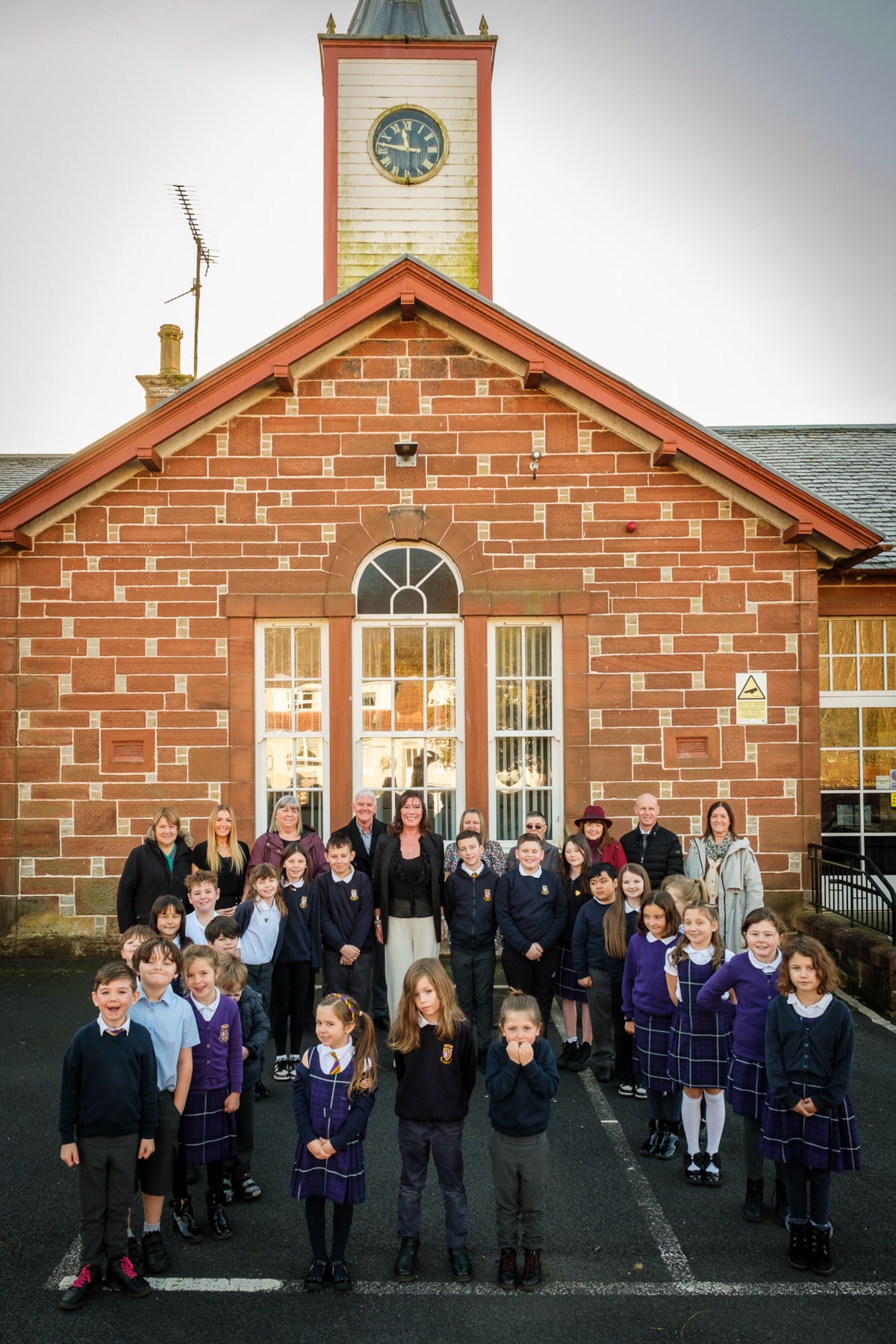 Cllr Cowan with Cllrs Mabon and Lennox and Graham McGinn congratulate Sorn Primary on their recent inspection report