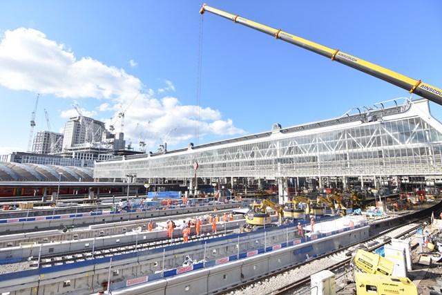 TIMELAPSE: 60,000 man hours in 60 seconds: Waterloo Upgrade - 10 August (2)