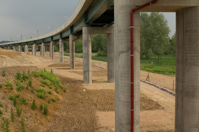 Record investment of almost £1m a day in Anglia’s railway as Network Rail publishes its half-year results: The new Hitchin flyover