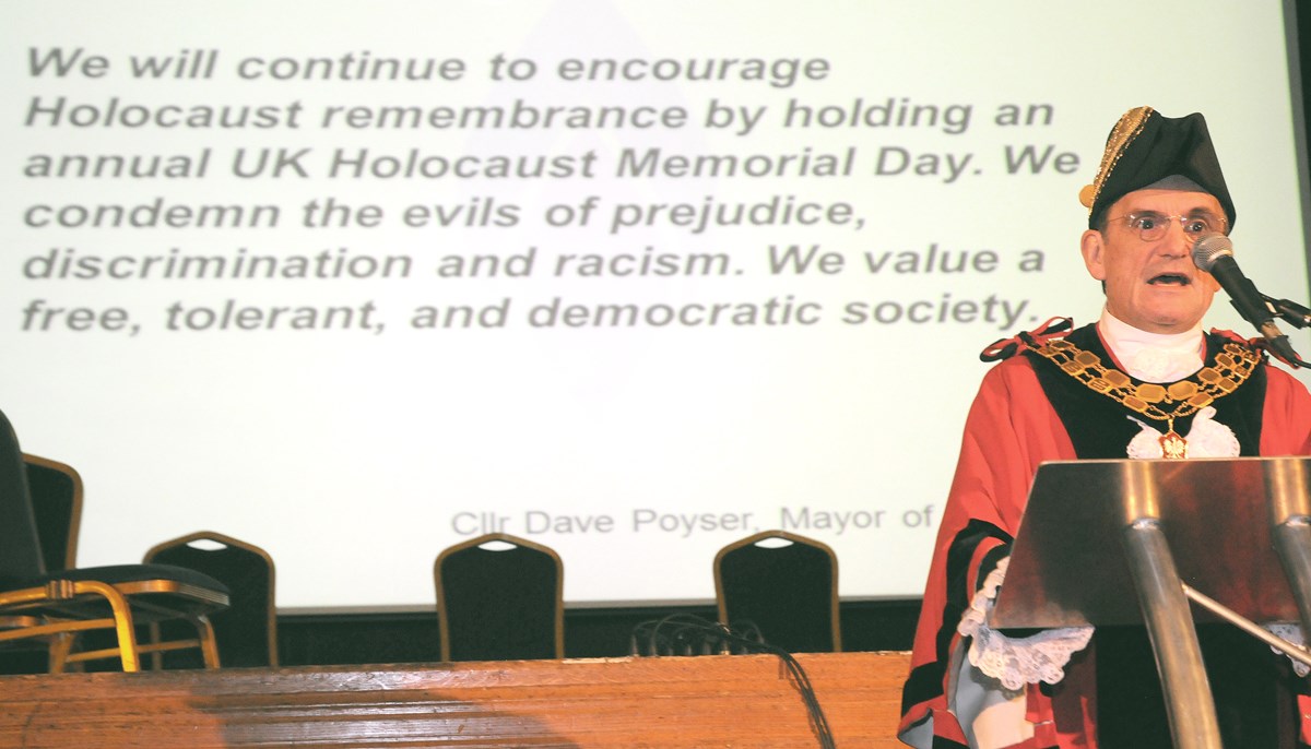 Holocaust Memorial Day - Islington Mayor Cllr Dave Poyser reads a commitment statement on behalf of the council
