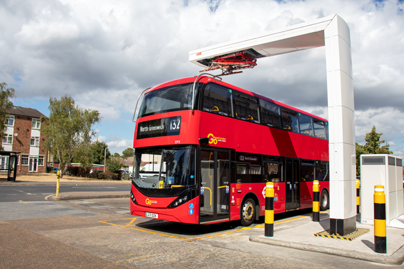 bruger karakter gyde TfL Press Release - New rapid, wireless bus charging technology introduced as part of the capital's journey to zero emission bruger karakter gyde TfL Press Release - New rapid, wireless bus charging technology introduced as part of the capital's journey to zero emission