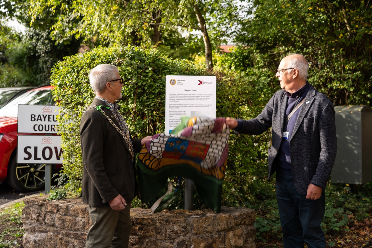 bayeux court unveiling