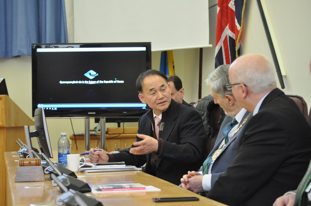Elected members hear from South Korean delegation