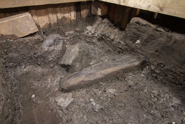 Archaeological finds from Thameslink: Old timbers found under London Bridge station