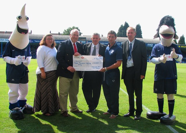 Southend United Cheque Presentation: Network Rail’s Route Director Jon Wiseman (3rd left) presents a cheque for £15,000 to Frank Banks, Southend United’s Senior Football in the Community Officer (centre) and Southend United’s Che Wilson (3rd right) to help tackle railway crime