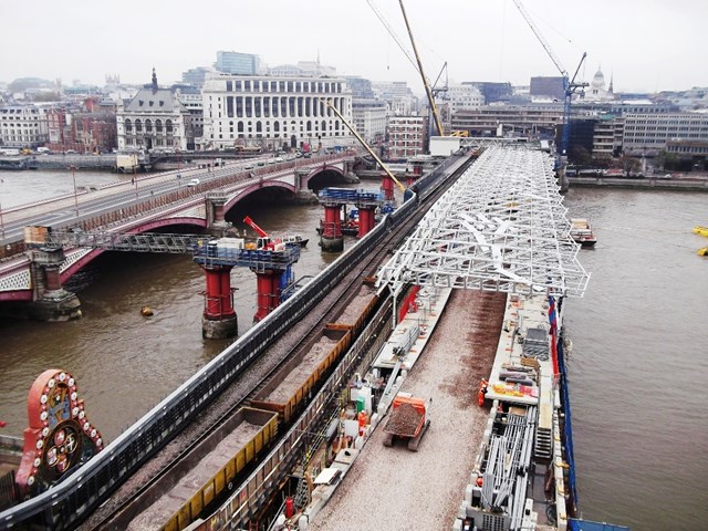 New Blackfriars roof & track being built, November 2010: New Blackfriars roof & track being built, November 2010 (part of the Thameslink Programme)