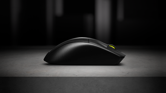 Corsair lance deux nouvelles souris gaming, filaire et sans fil, ça monte à  18 000 DPI