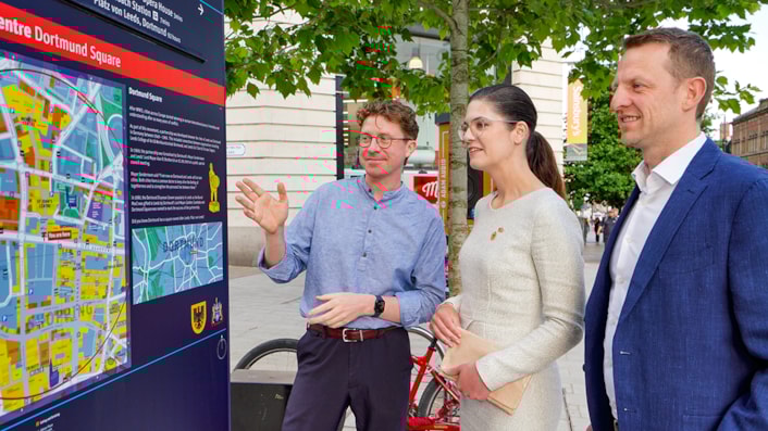 Leeds marks German relationship at Dortmund Square: Dortmund Square 6 sml