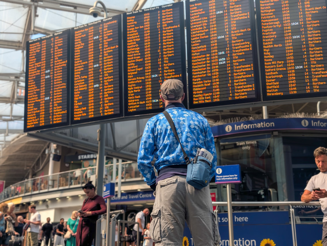 Manchester Piccadilly passengers-3