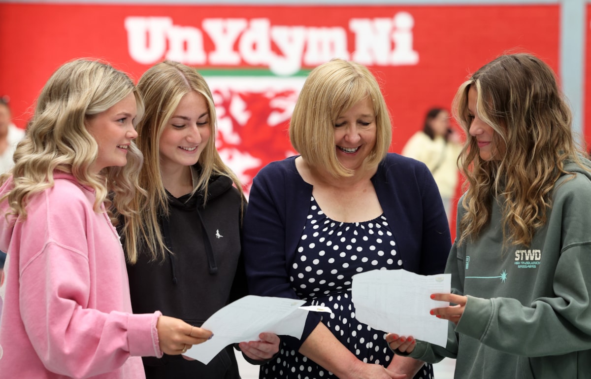 21.08.25 GCSE Results Cab Sec Ed  11